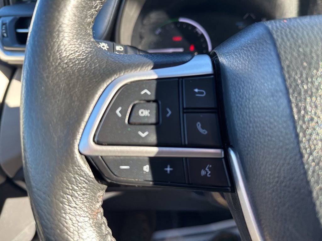 Used 2022 Toyota Sienna XLE image 22