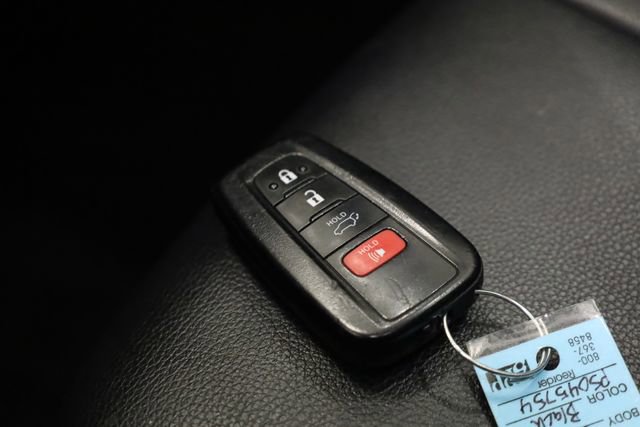 Used 2023 Toyota Highlander XLE image 38