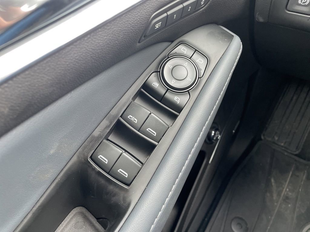 Used 2024 Buick Enclave Premium w/ Experience Buick Package image 26