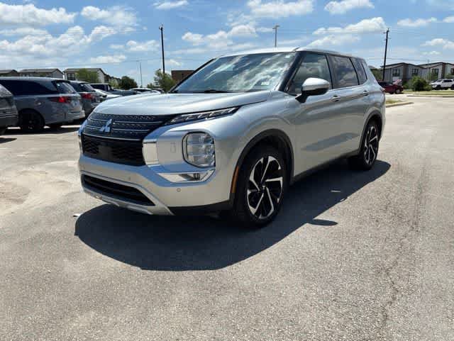 Used 2024 Mitsubishi Outlander SE AWD/4WD image 1