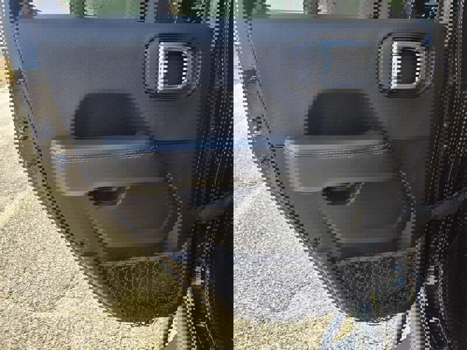 Used 2020 Jeep Wrangler Unlimited Sahara image 22