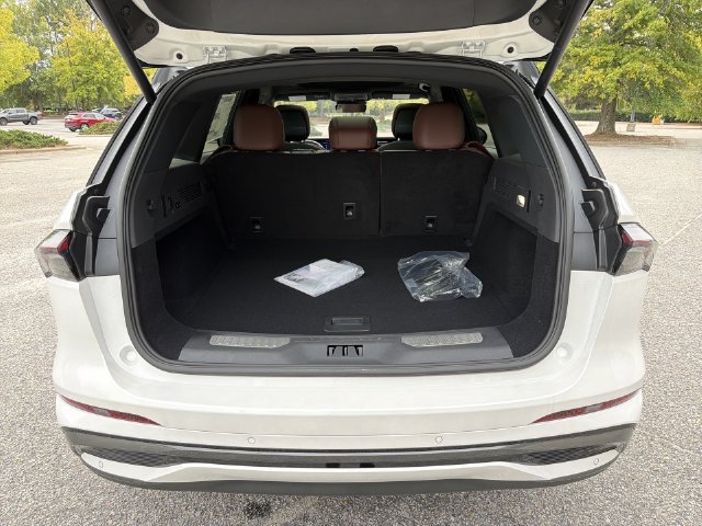 New 2026 Lincoln Nautilus Reserve AWD/4WD image 24