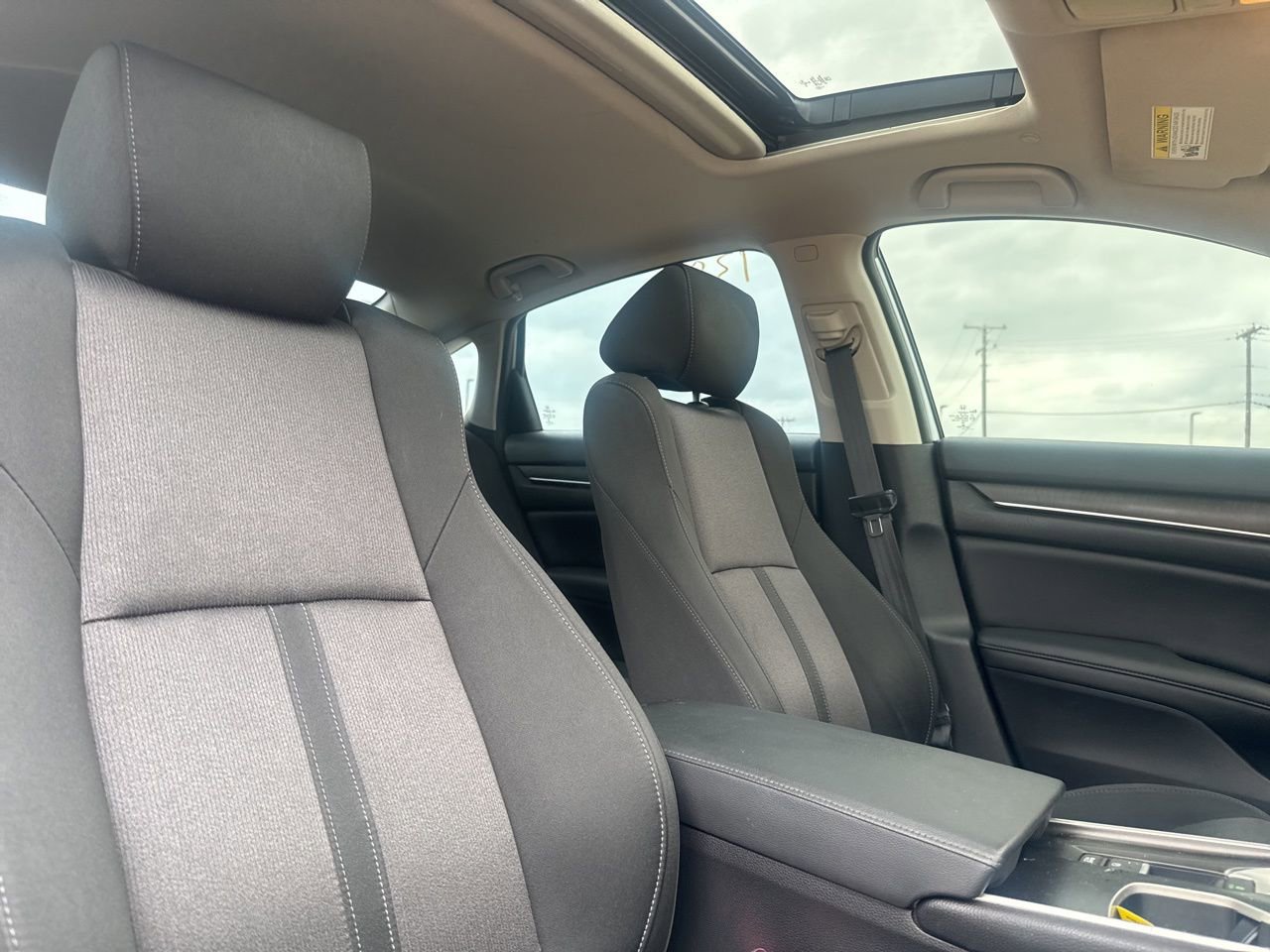 Used 2019 Honda Accord EX image 30
