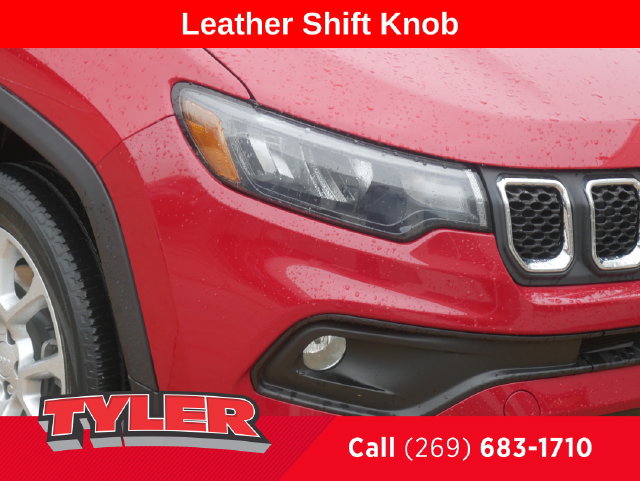 Used 2023 Jeep Compass Latitude AWD/4WD image 10