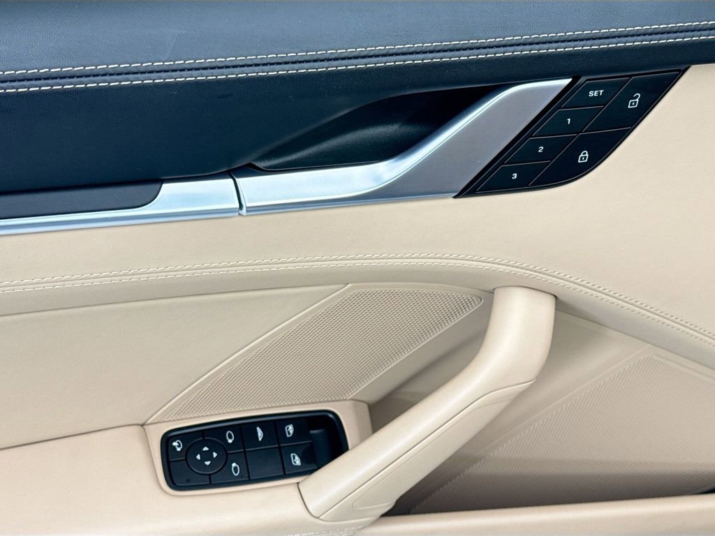 Used 2022 Porsche 911 Carrera S RWD image 21