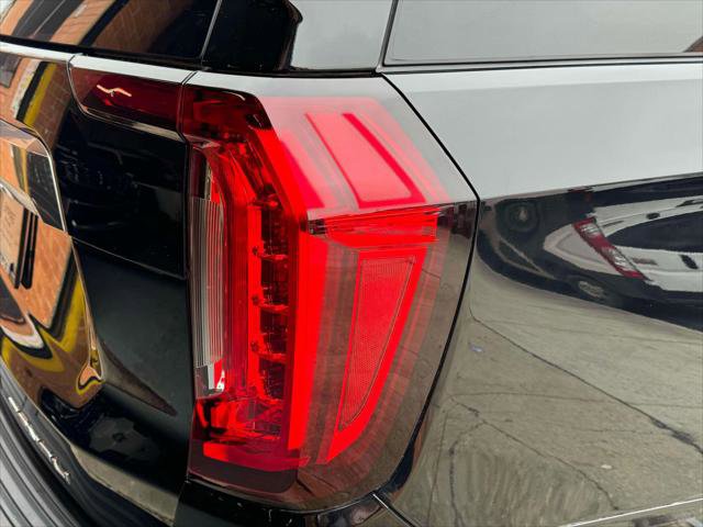 Used 2024 GMC Yukon XL Denali image 8