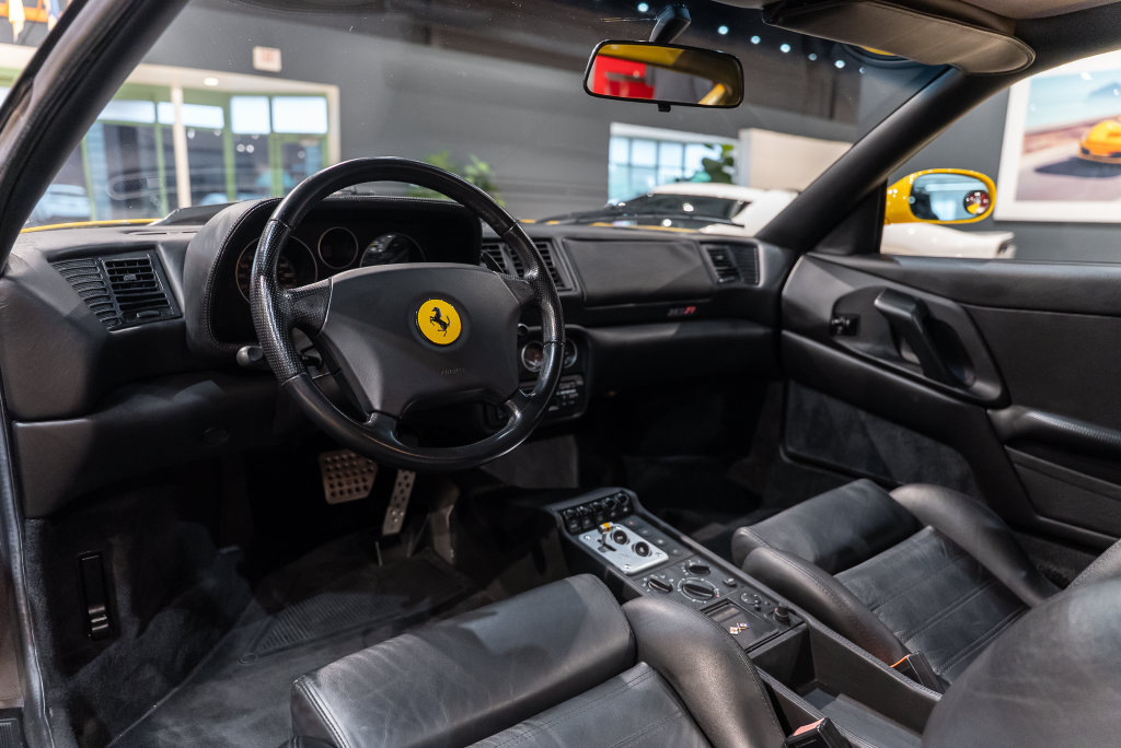Used 1998 Ferrari F355 Berlinetta RWD image 30
