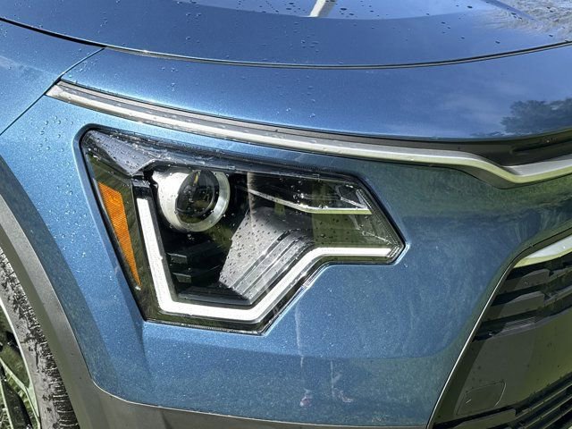 New 2026 Kia Niro EX FWD image 9
