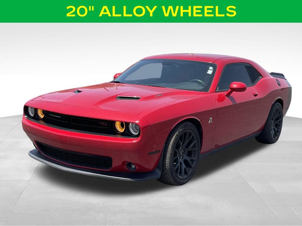 Used 2016 Dodge Challenger R/T Scat Pack RWD image 4