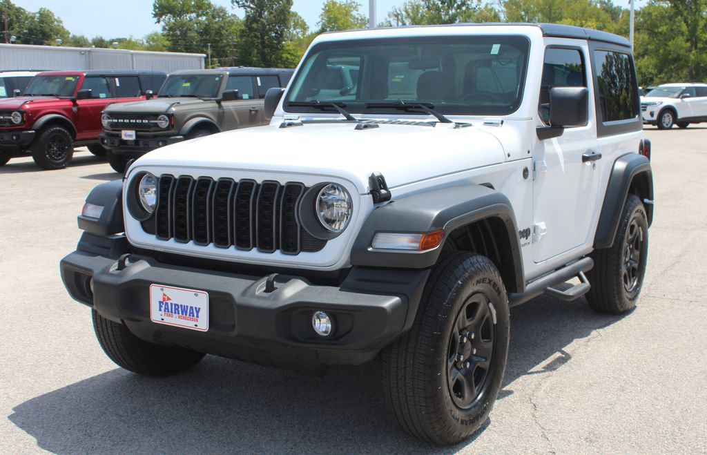 Used 2026 Jeep Wrangler Sport AWD/4WD image 2