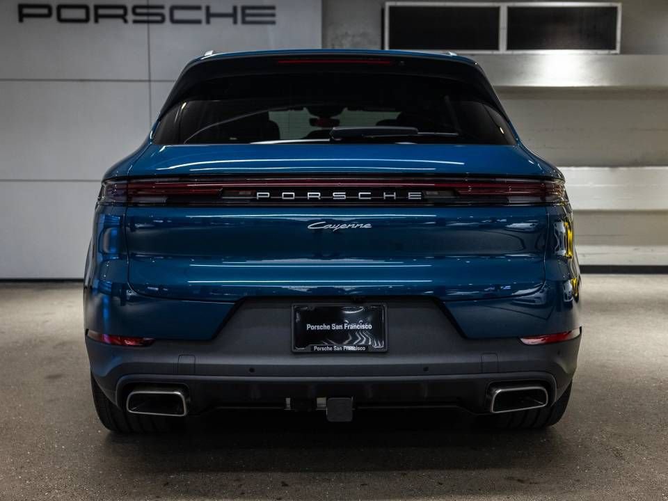 Certified 2026 Porsche Cayenne AWD/4WD image 7