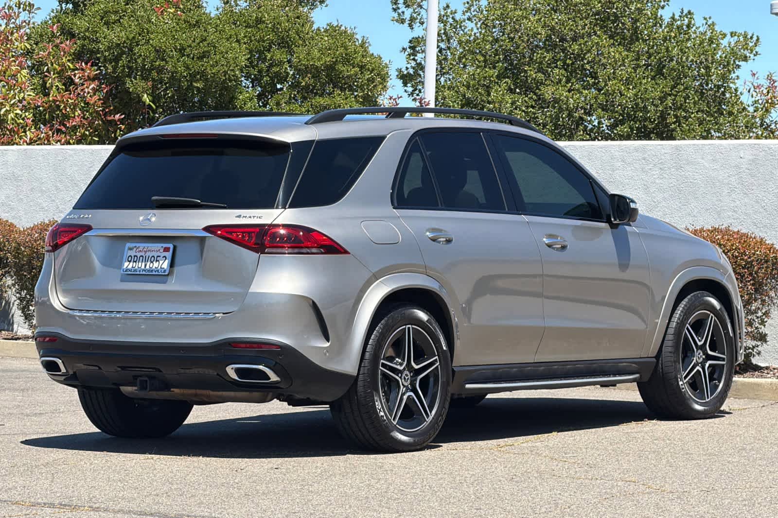 Used 2022 Mercedes-Benz GLE 350 4MATIC image 2