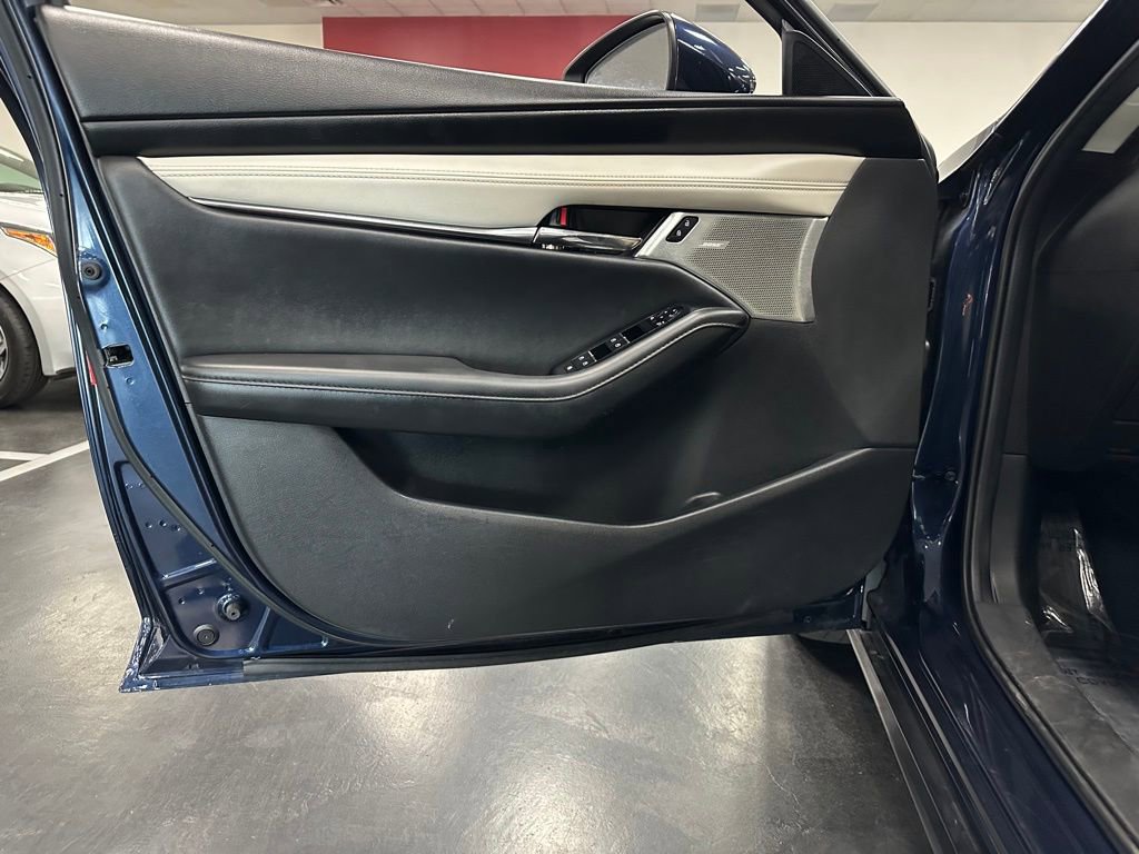 Used 2022 MAZDA MAZDA3 s image 13