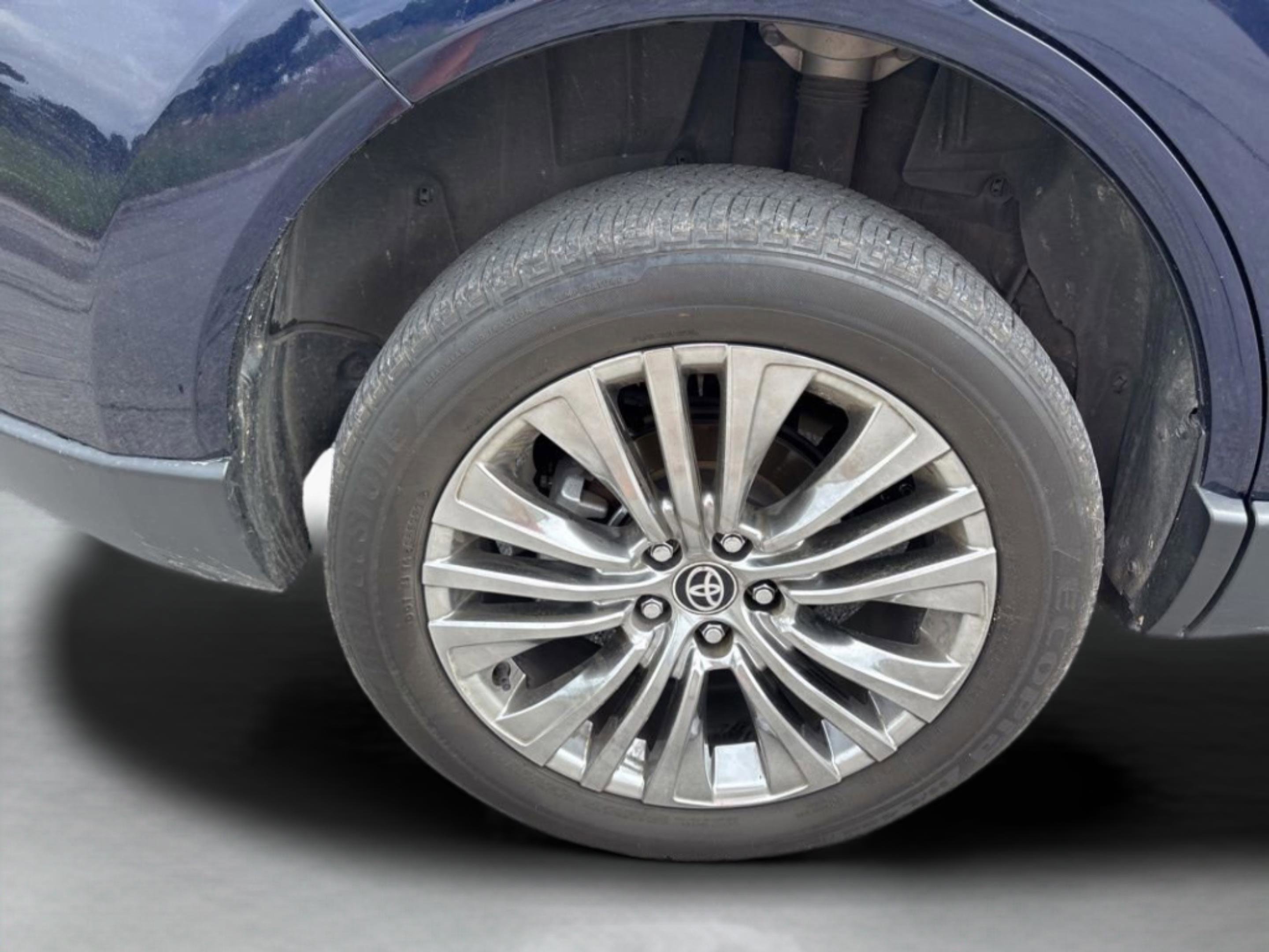 Used 2021 Toyota Venza Limited w/ Advanced Technology Package AWD/4WD image 50