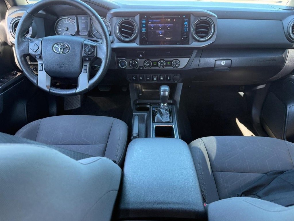 Used 2019 Toyota Tacoma TRD Sport image 11