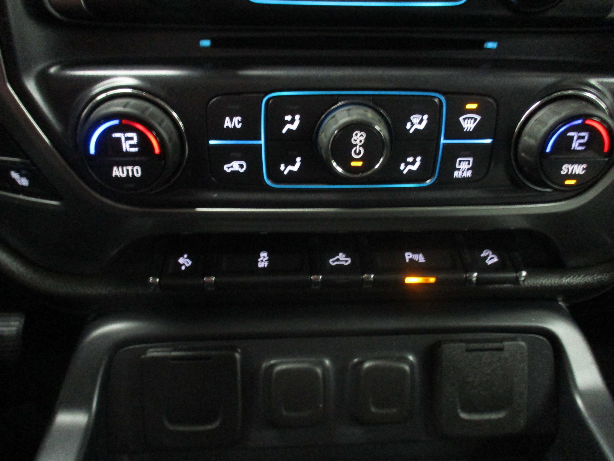 Used 2016 Chevrolet Silverado 1500 LTZ Z71 w/ LTZ Plus Package image 28