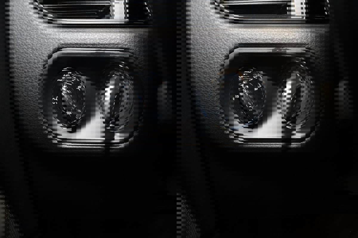 Used 2021 Porsche Macan image 37