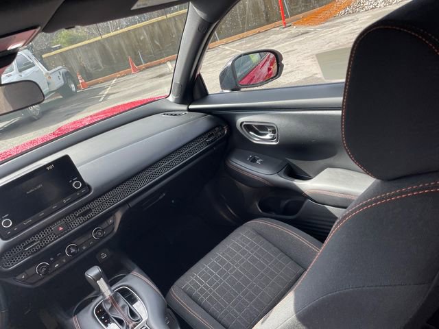 Used 2025 Honda HR-V Sport image 23