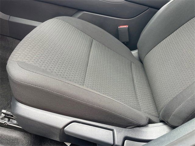 Used 2025 Nissan Kicks S image 11