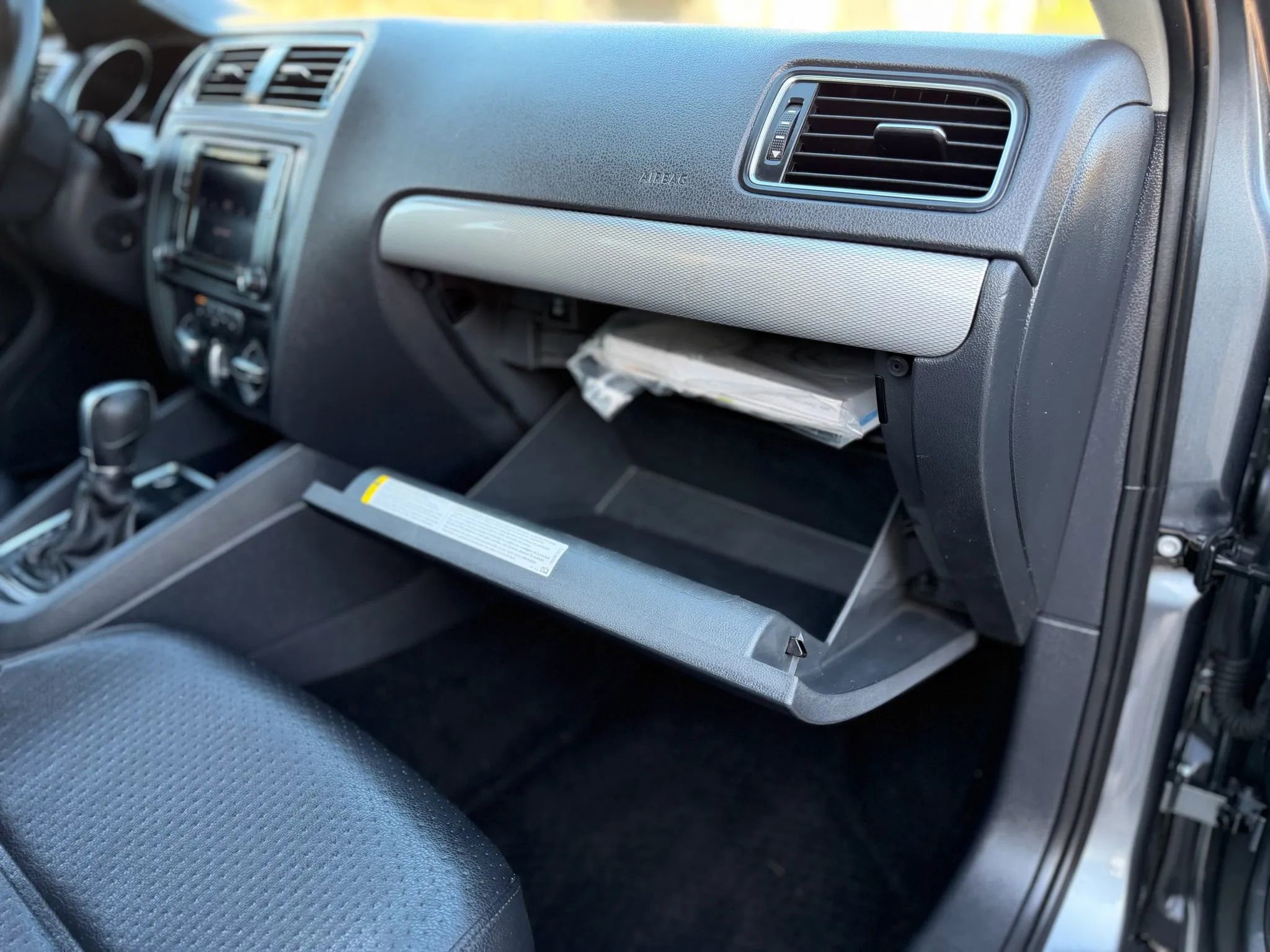 Used 2016 Volkswagen Jetta SE image 36