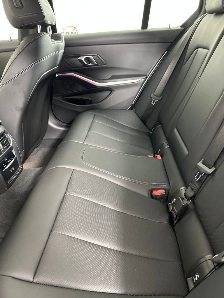 Used 2024 BMW 330e xDrive image 35