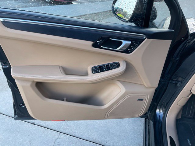 Used 2023 Porsche Macan GTS w/ Premium Package Plus AWD/4WD image 13