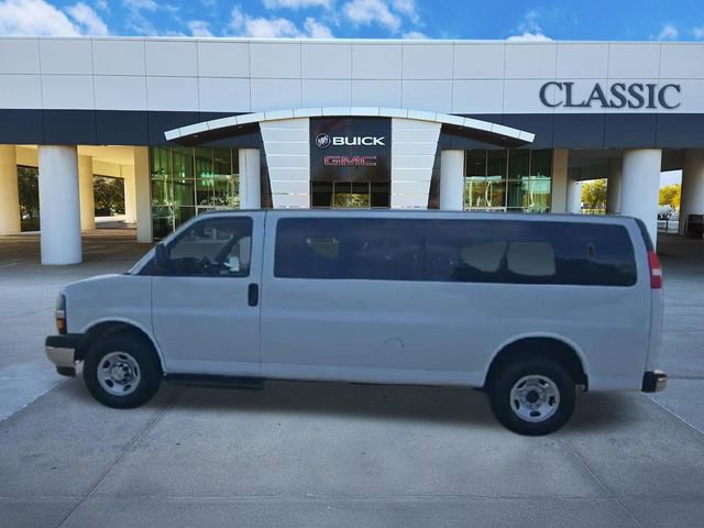 Used 2023 Chevrolet Express 3500 LT w/ LT Preferred Equipment Group RWD image 5