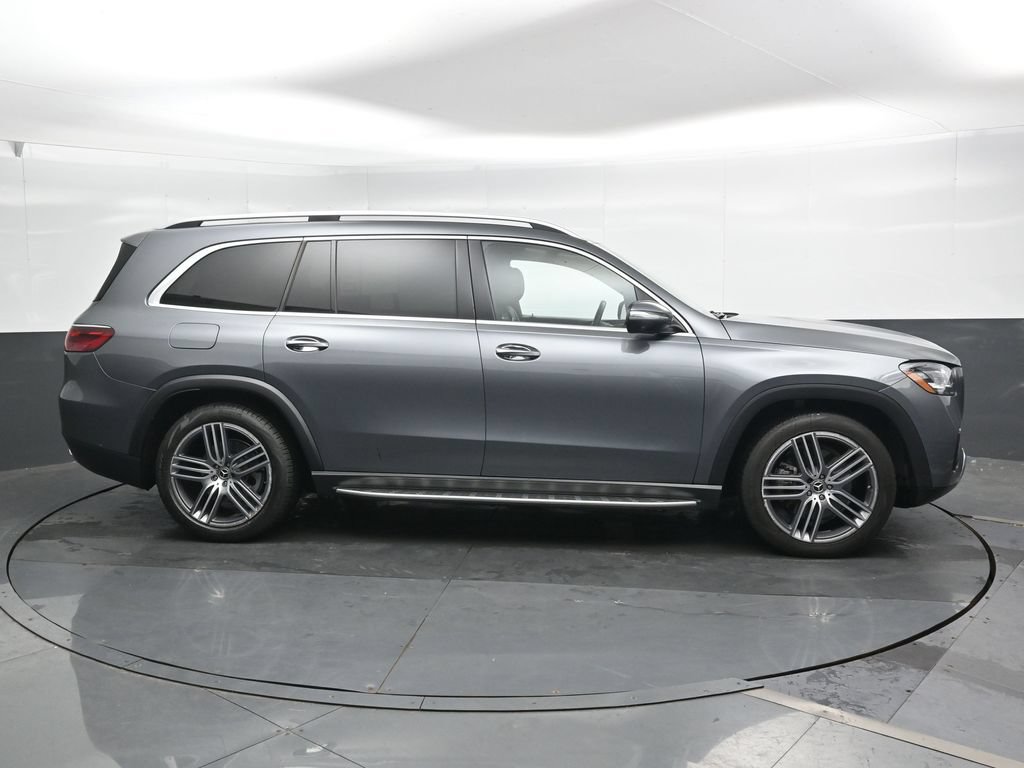 Used 2024 Mercedes-Benz GLS 450 4MATIC image 4