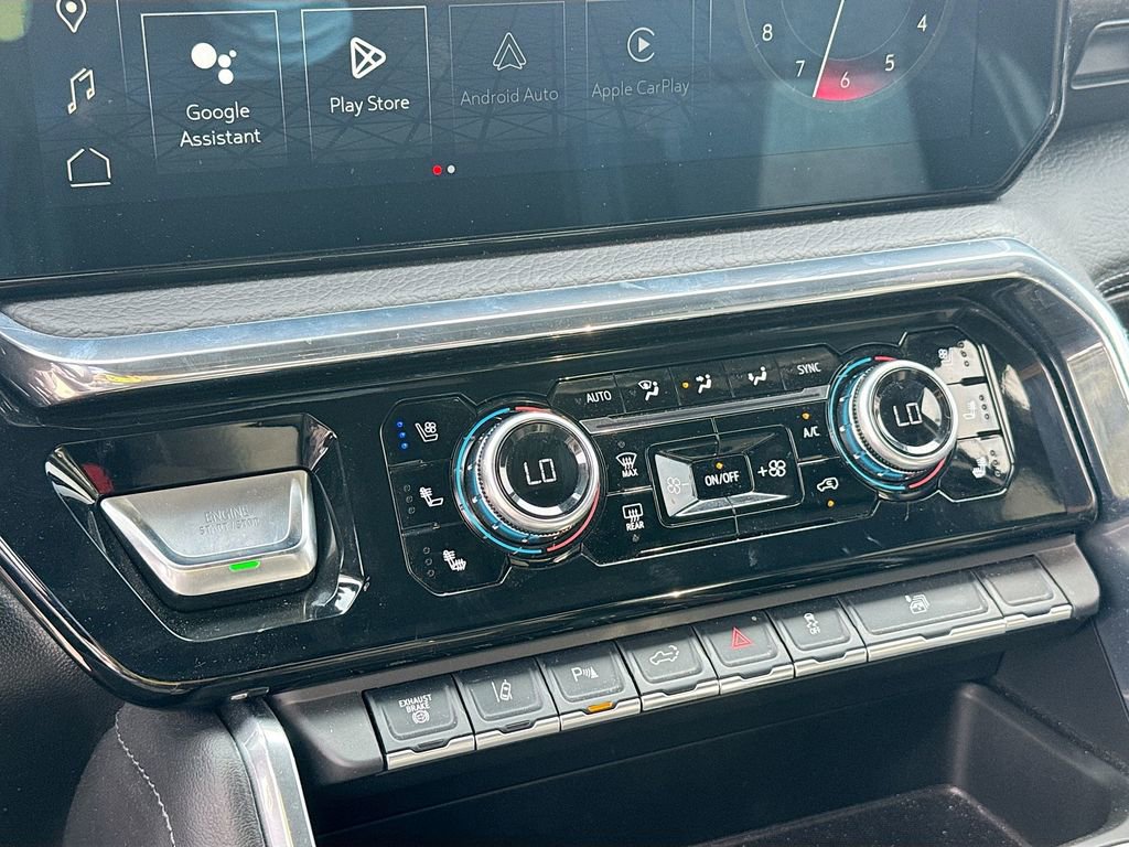 Used 2025 GMC Sierra 3500 Denali w/ Denali Reserve Package image 18