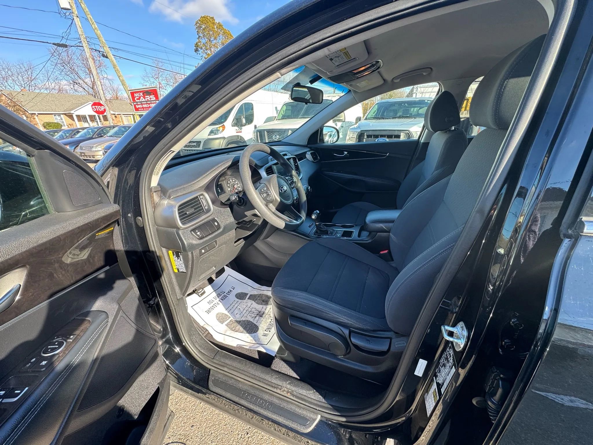 Used 2018 Kia Sorento LX Sport Utility 4D image 21