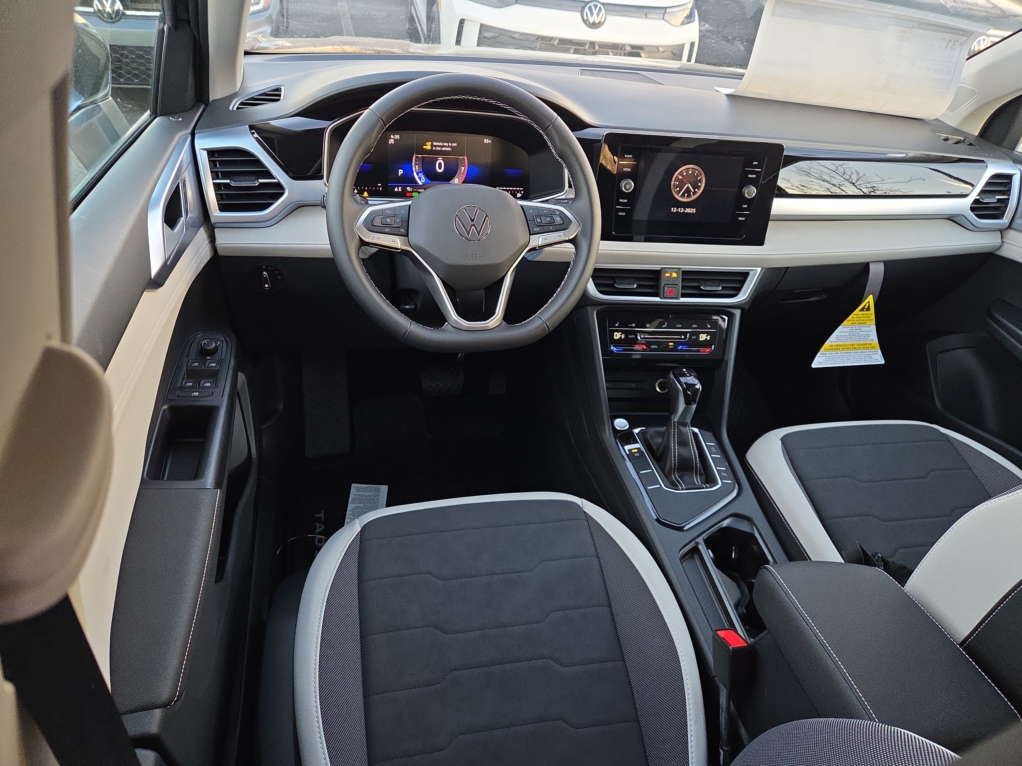 New 2026 Volkswagen Taos SE FWD image 6