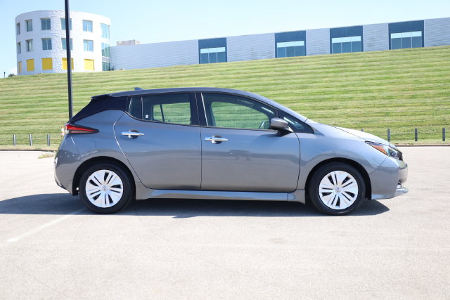 Certified 2023 Nissan Leaf S FWD image 4
