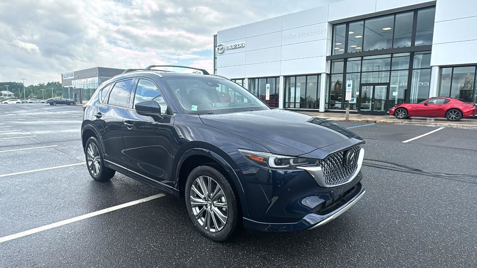 New 2025 MAZDA CX-5 Signature image 1
