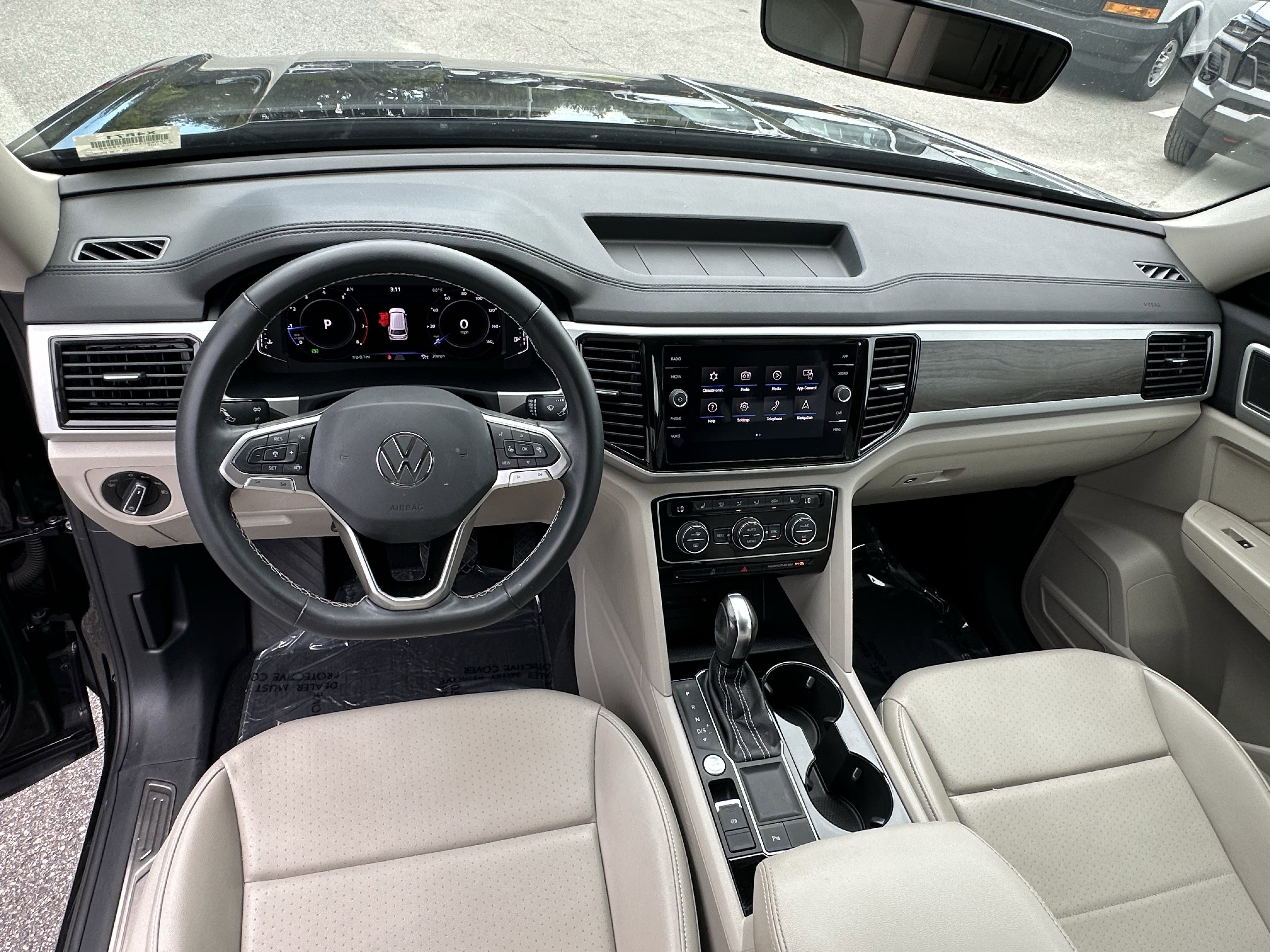 Used 2022 Volkswagen Atlas SE w/ Black Wheel Package image 35