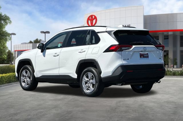 Used 2025 Toyota RAV4 XLE FWD image 7