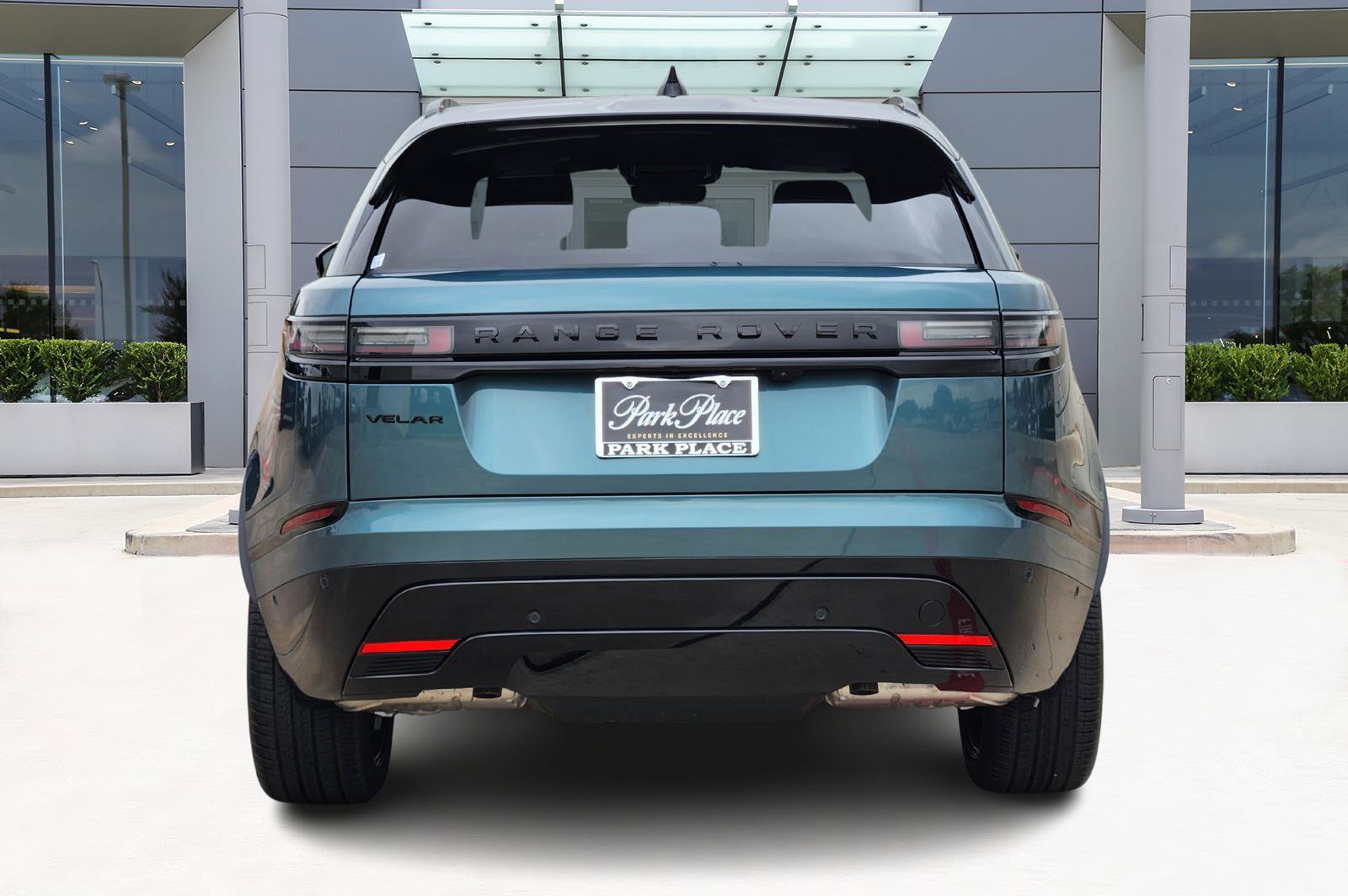 New 2026 Land Rover Range Rover Velar Dynamic SE image 6