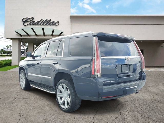 Used 2017 Cadillac Escalade Luxury image 3