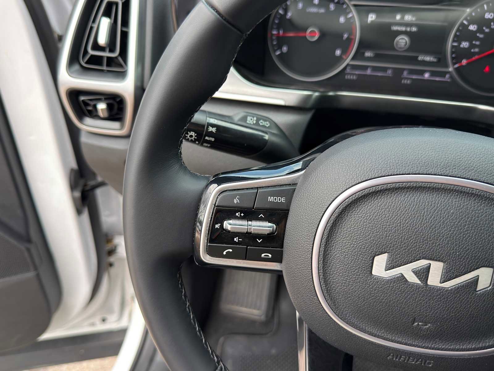 Certified 2023 Kia Sorento S FWD image 15