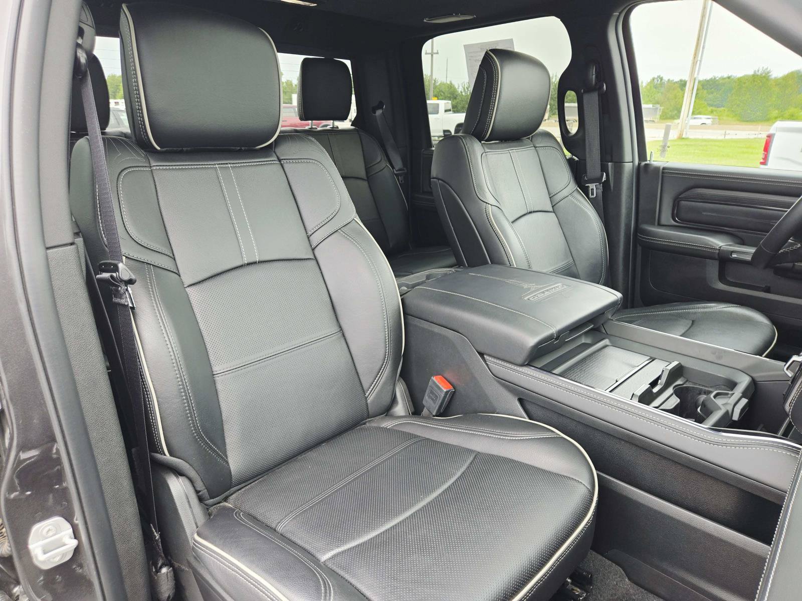Used 2024 RAM 2500 Limited AWD/4WD image 17