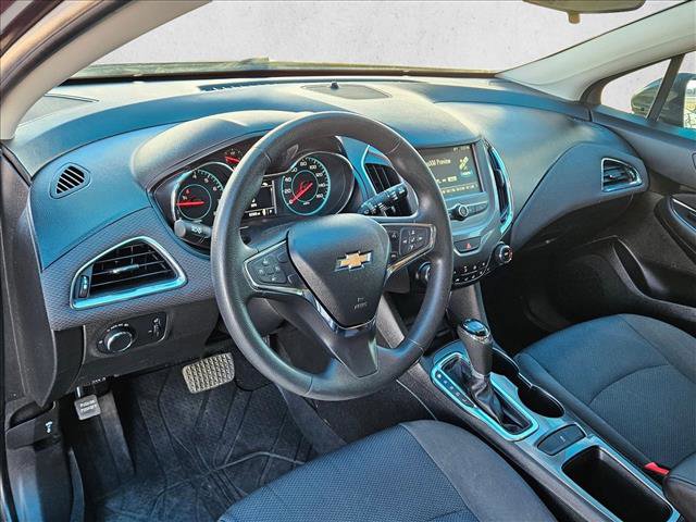 Used 2018 Chevrolet Cruze LT w/ Convenience Package image 10