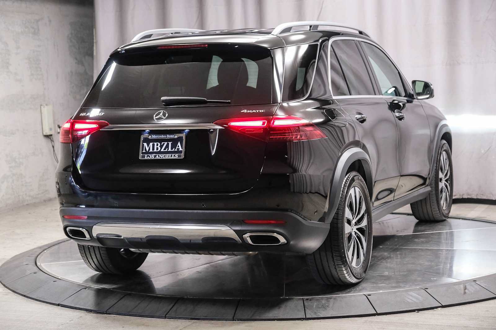 Certified 2025 Mercedes-Benz GLE 350 4MATIC image 4