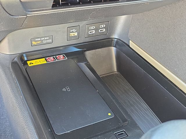 Used 2025 Toyota Camry LE image 24