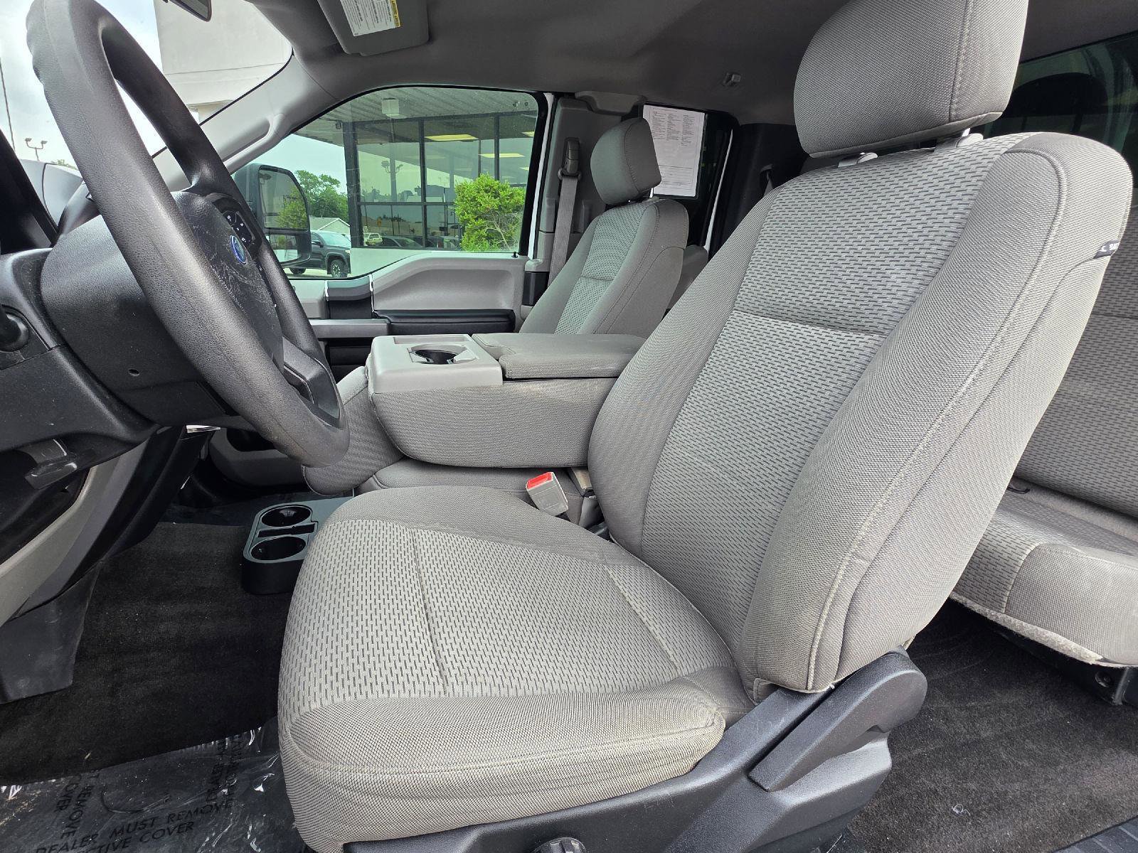Used 2018 Ford F250 XLT w/ Snow Plow Prep Package AWD/4WD image 33