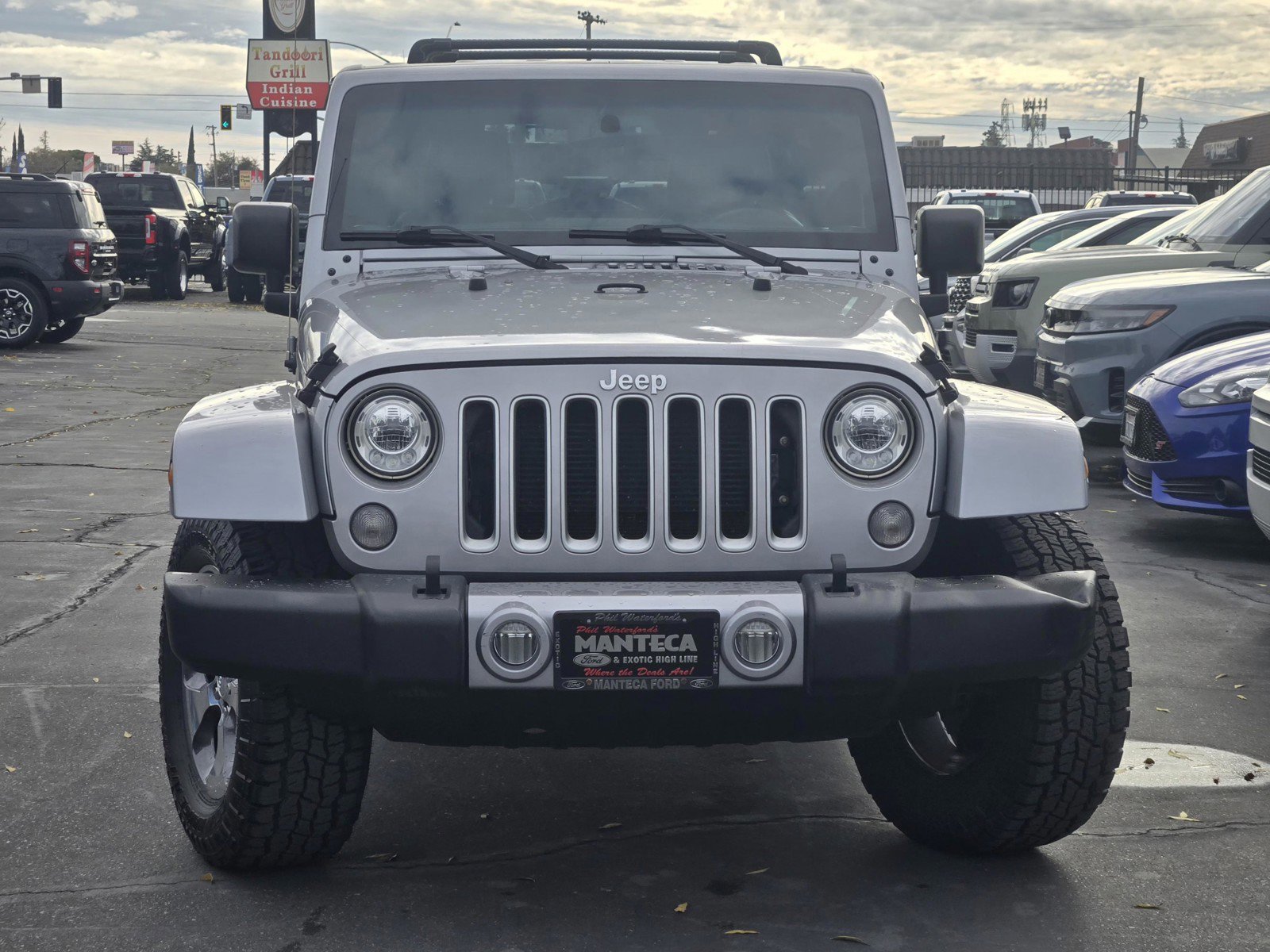 Used 2017 Jeep Wrangler Unlimited Sahara w/ Connectivity Group image 2