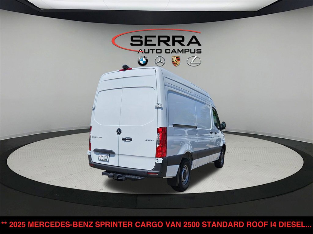 Used 2025 Mercedes-Benz Sprinter 2500 image 3