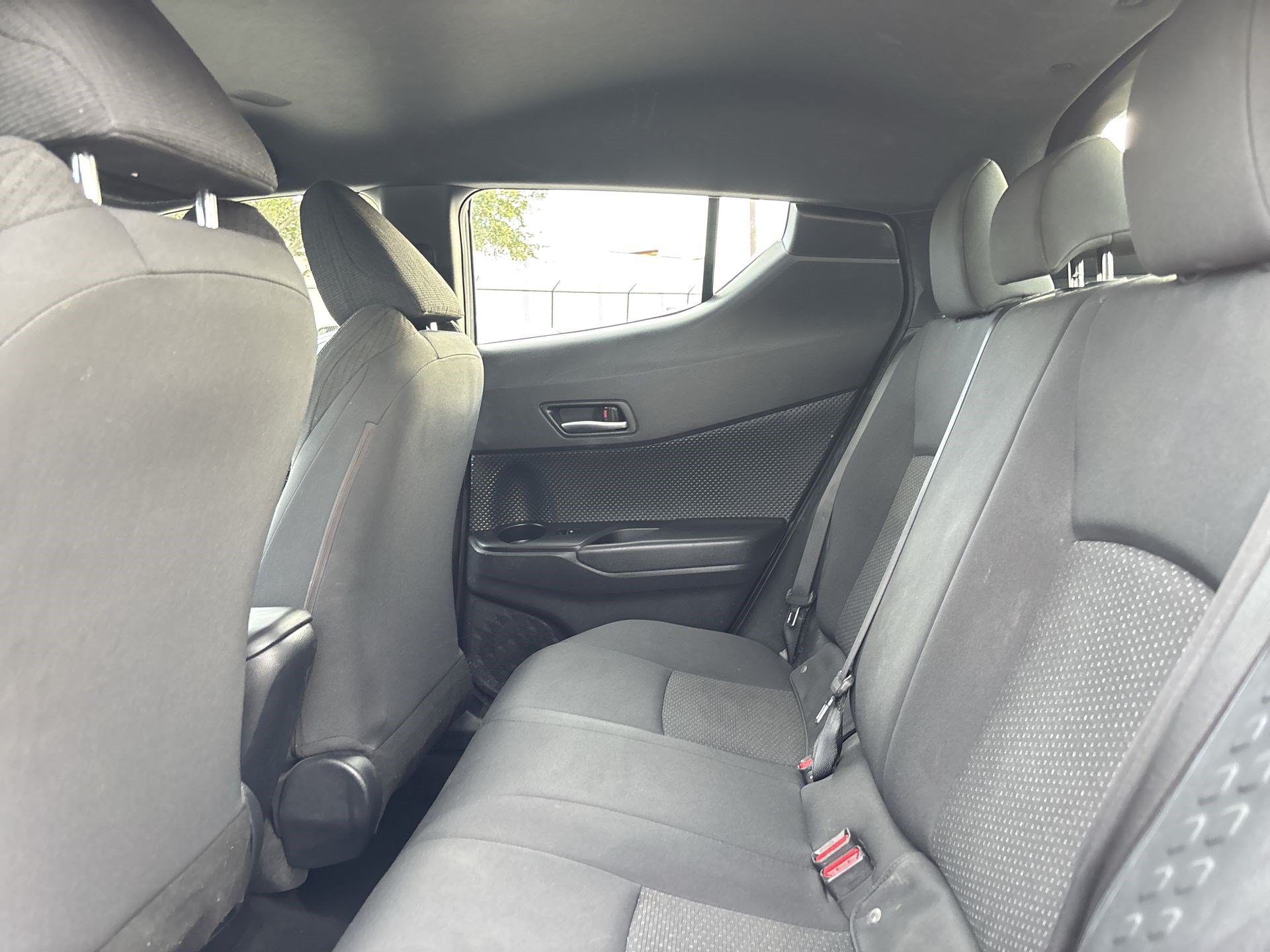 Used 2019 Toyota C-HR XLE FWD image 22