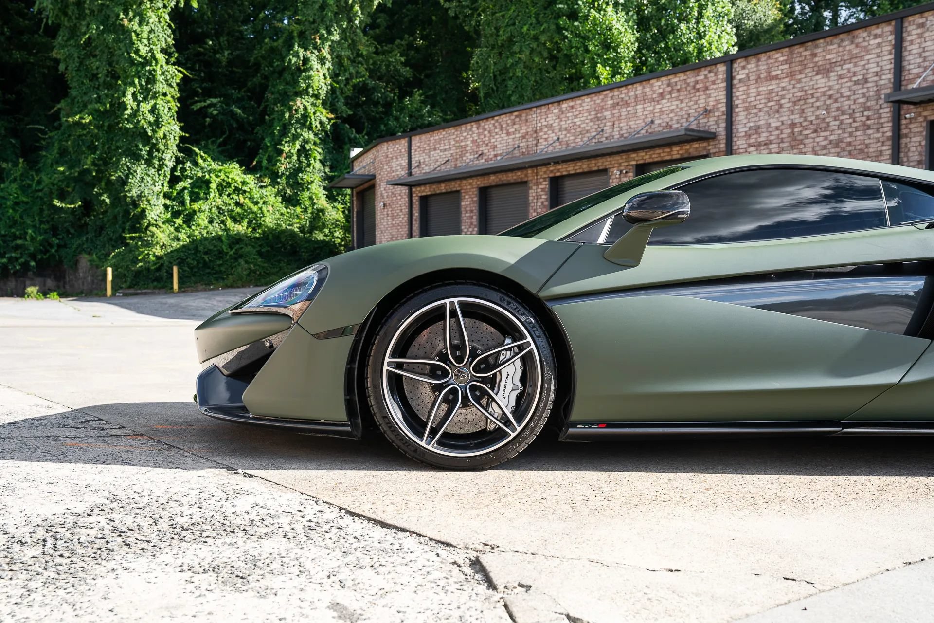 Used 2016 McLaren 570S Coupe RWD image 4