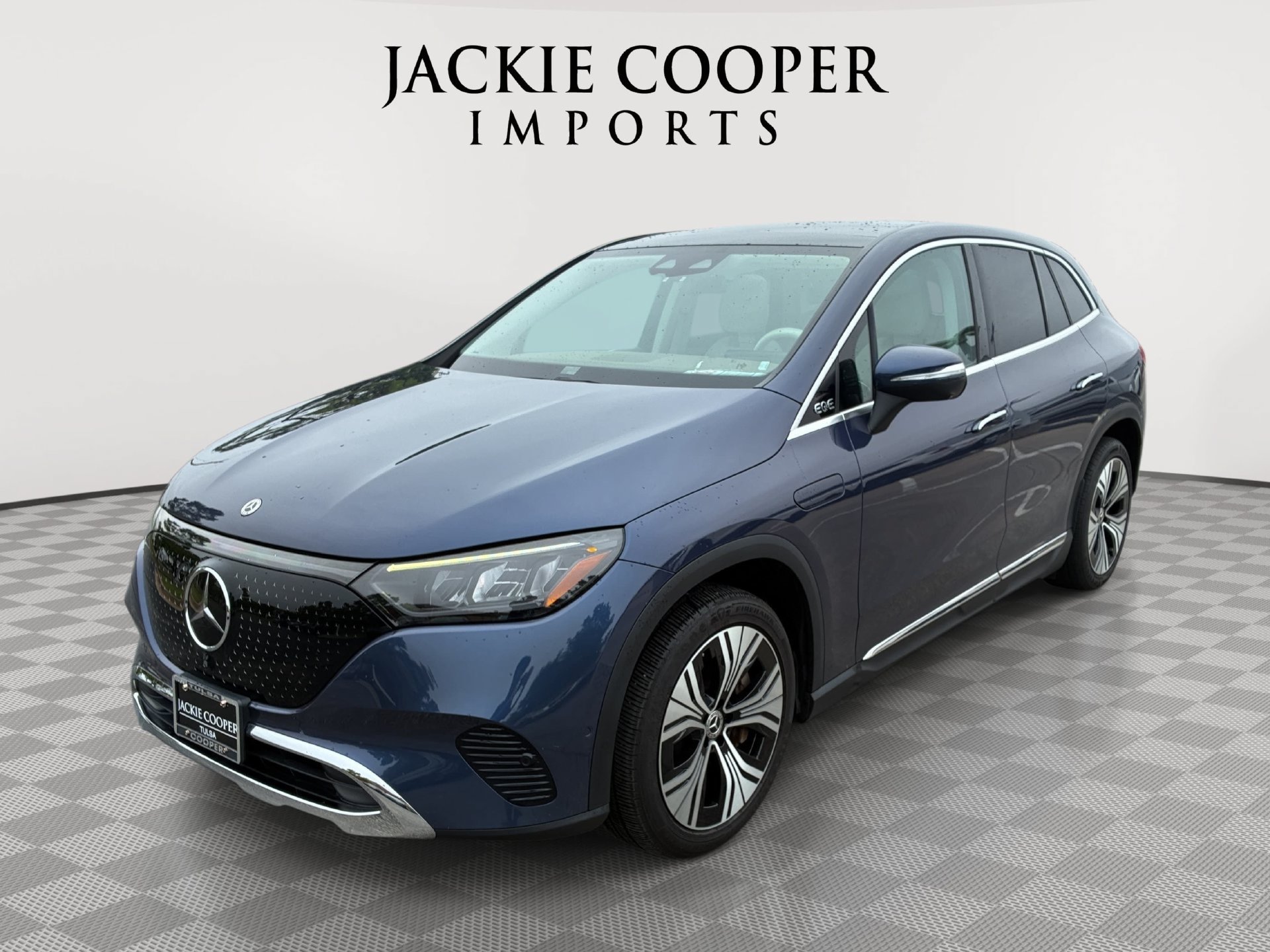 Used 2023 Mercedes-Benz EQE 350+ 4MATIC SUV w/ Exclusive Trim Package 360° Tour