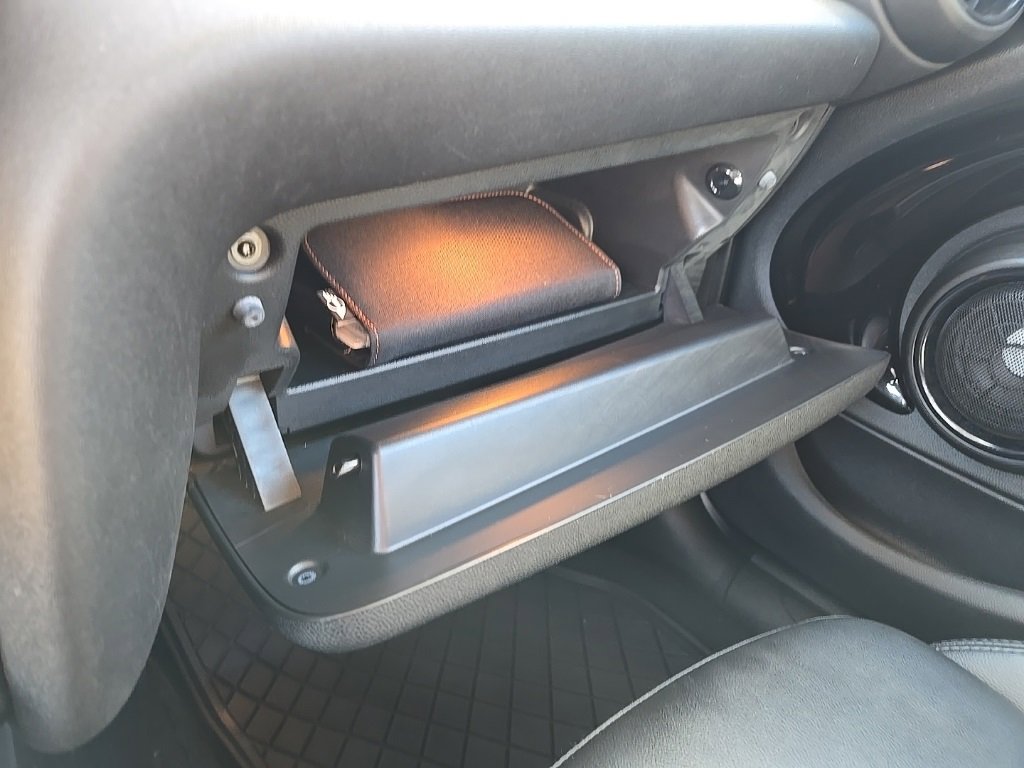 Used 2018 MINI Cooper S image 35