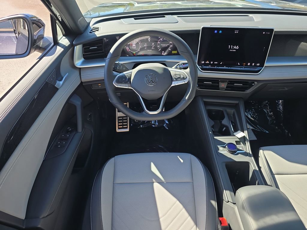 New 2026 Volkswagen Tiguan SE R-Line image 11